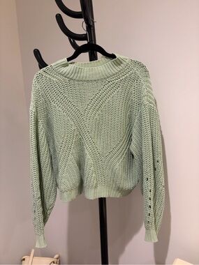 Light Green Chunky Knit Crewneck Sweater. No tags